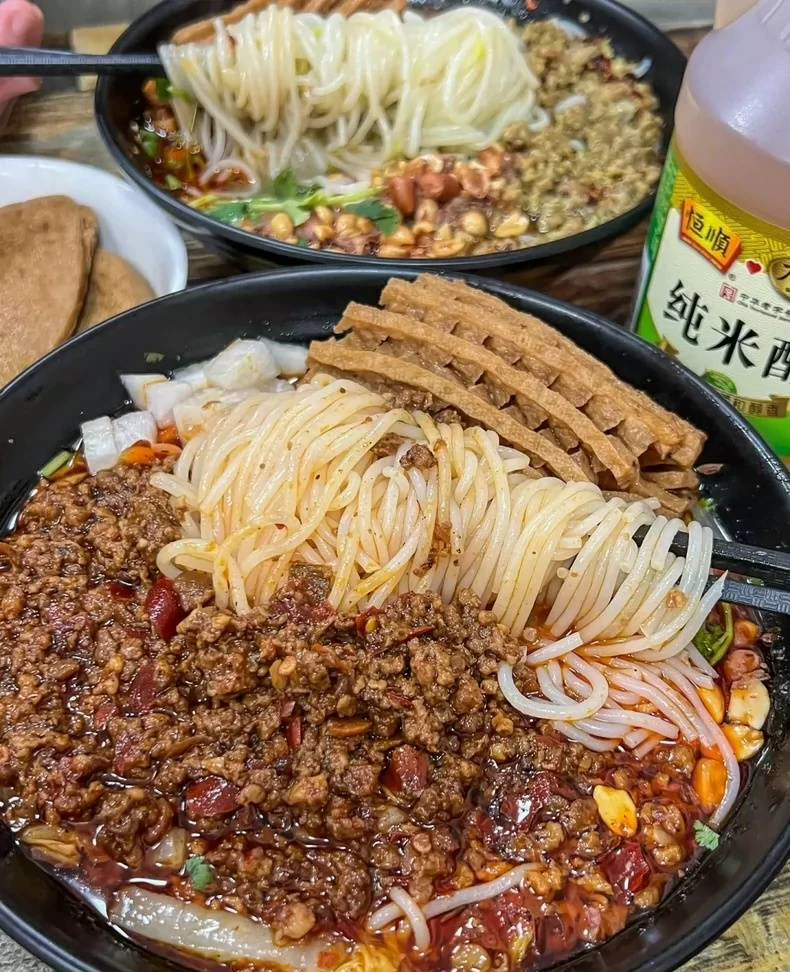 徐州宋记酱香米线配方技术制作教程商用教程技术配方教程(2024收藏版)成品图2