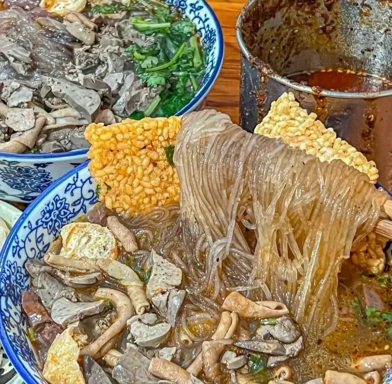 正宗鸭血粉丝汤技术商用小吃配方创业开店视频教程(完整版含视频)成品图2