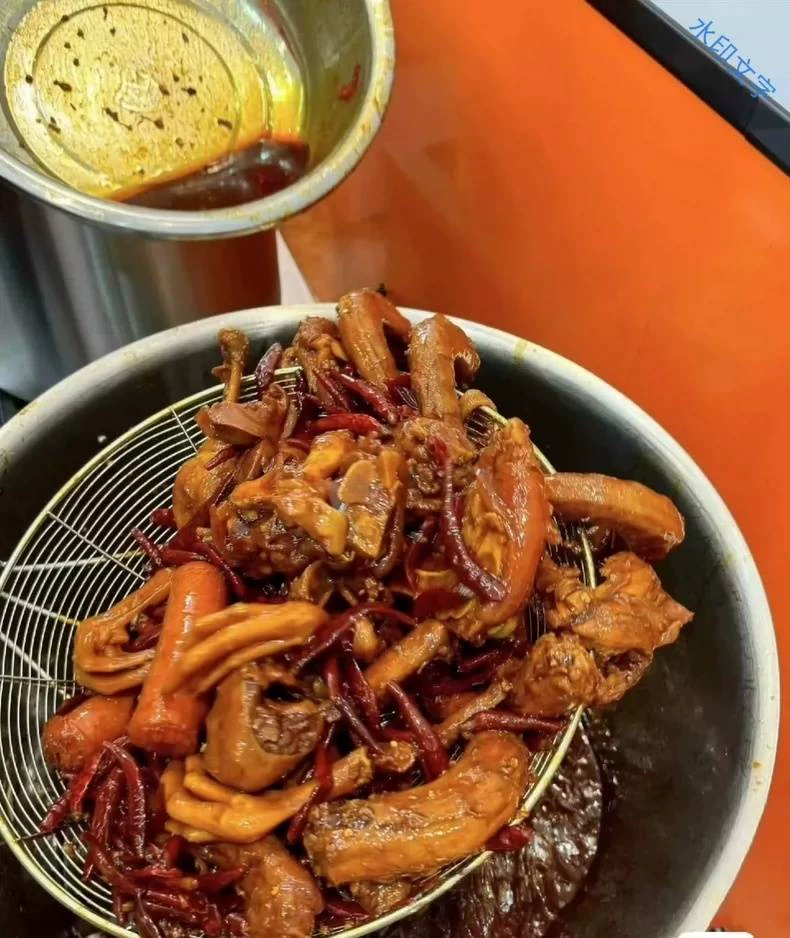 卤吖撸-甜辣黑鸭食材配料