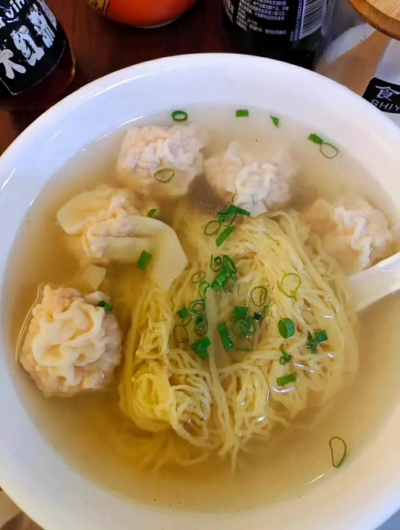 花了3800实体店学来的香港鲜虾云吞面,所需食材配料
